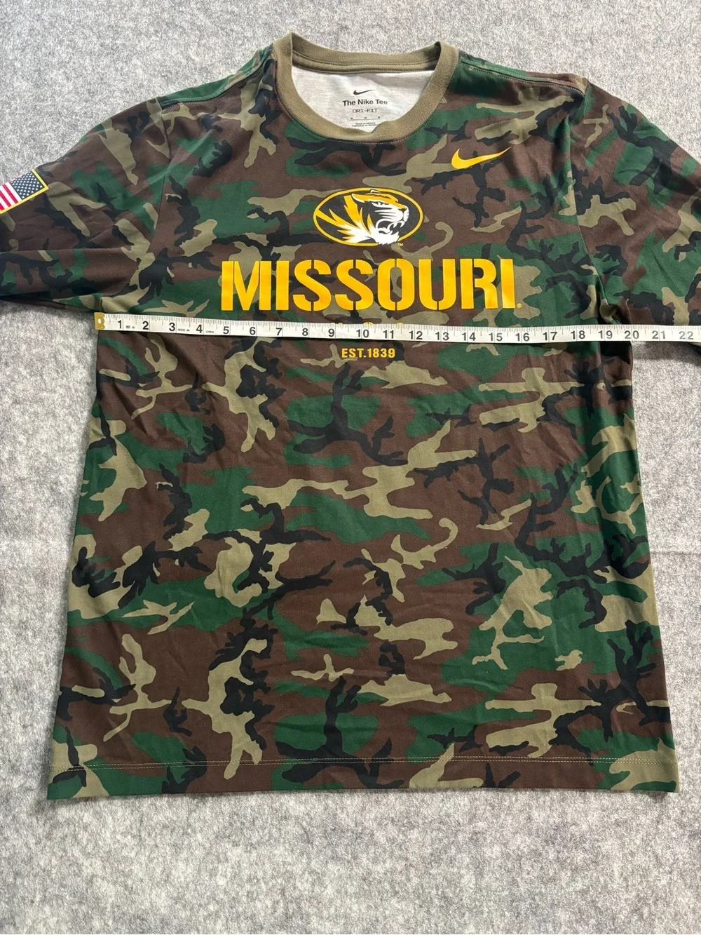 Nike Missouri Tigers Long Sleeve Shirt Mens Medium Camo OHT Military App